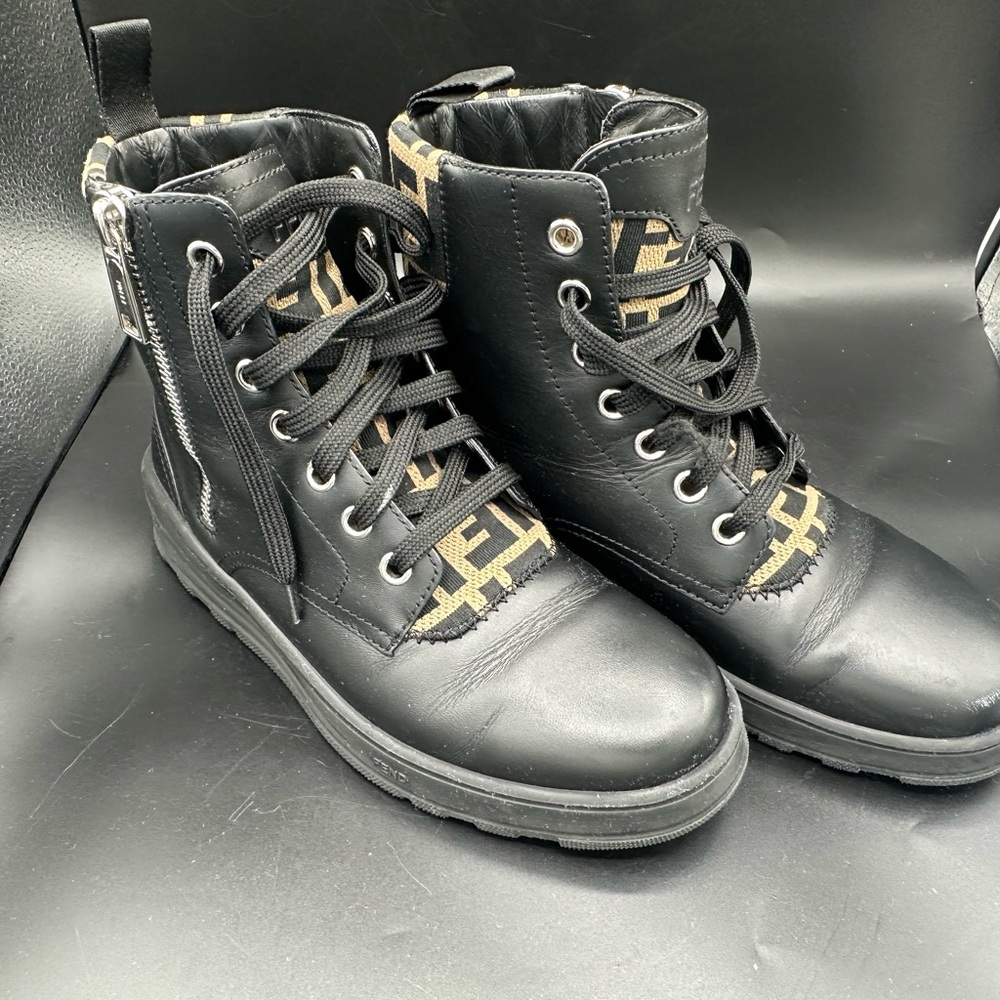 Fendi Black Boots with High-Top Design and Zipper